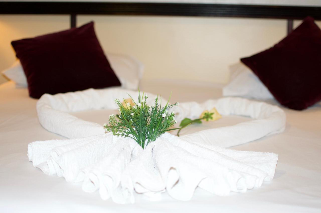 Hotel Le Paris Noumea Luaran gambar