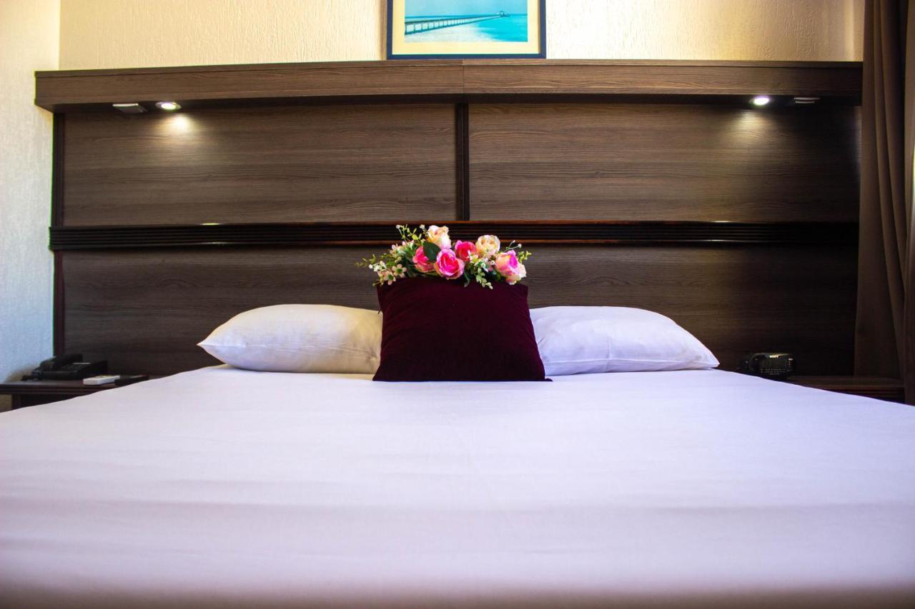 Hotel Le Paris Noumea Luaran gambar
