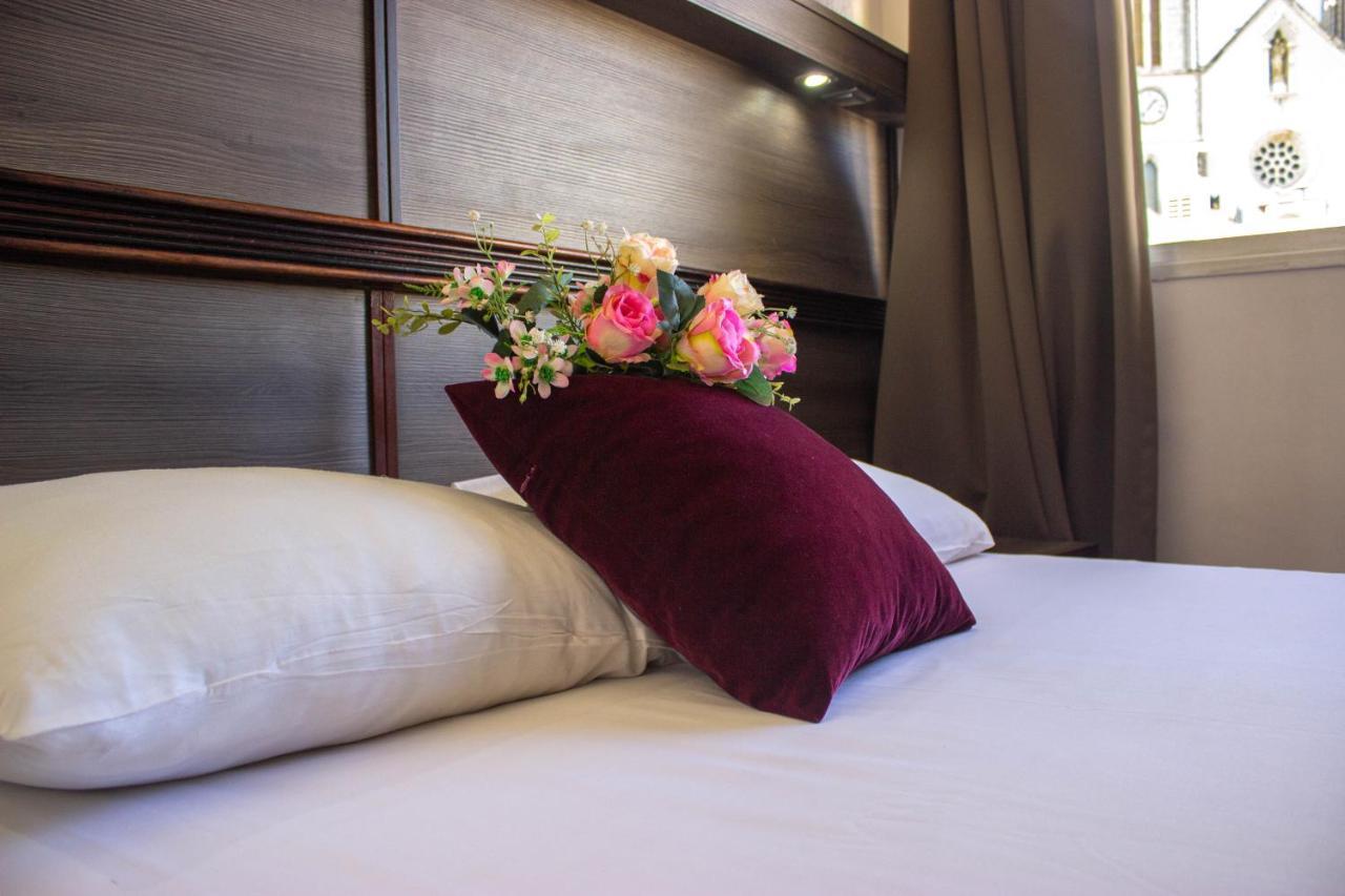 Hotel Le Paris Noumea Luaran gambar
